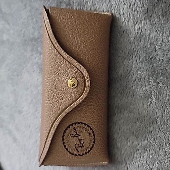Ray-Ban Sunglasses Case - Picture 1 of 6